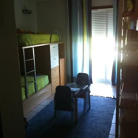 Vivenda Com Piscina Perto Da * Sesimbra