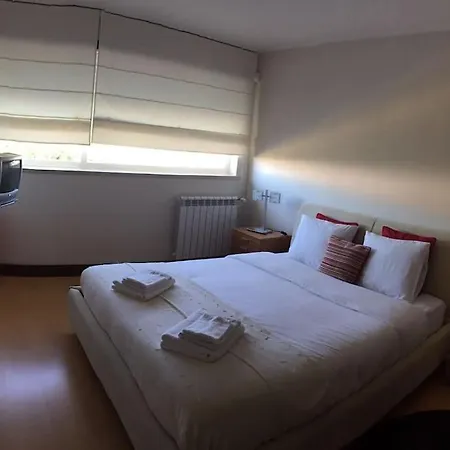 Vivenda Com Piscina Perto Da