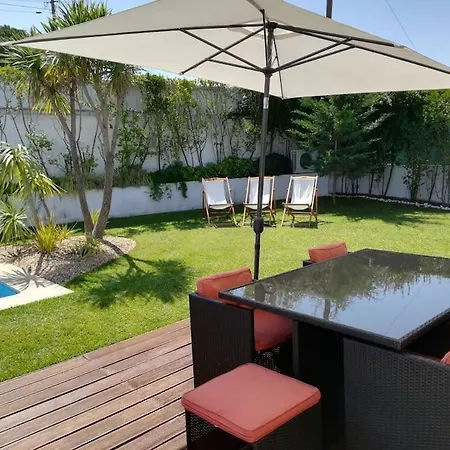 Vivenda Com Piscina Perto Da Sesimbra